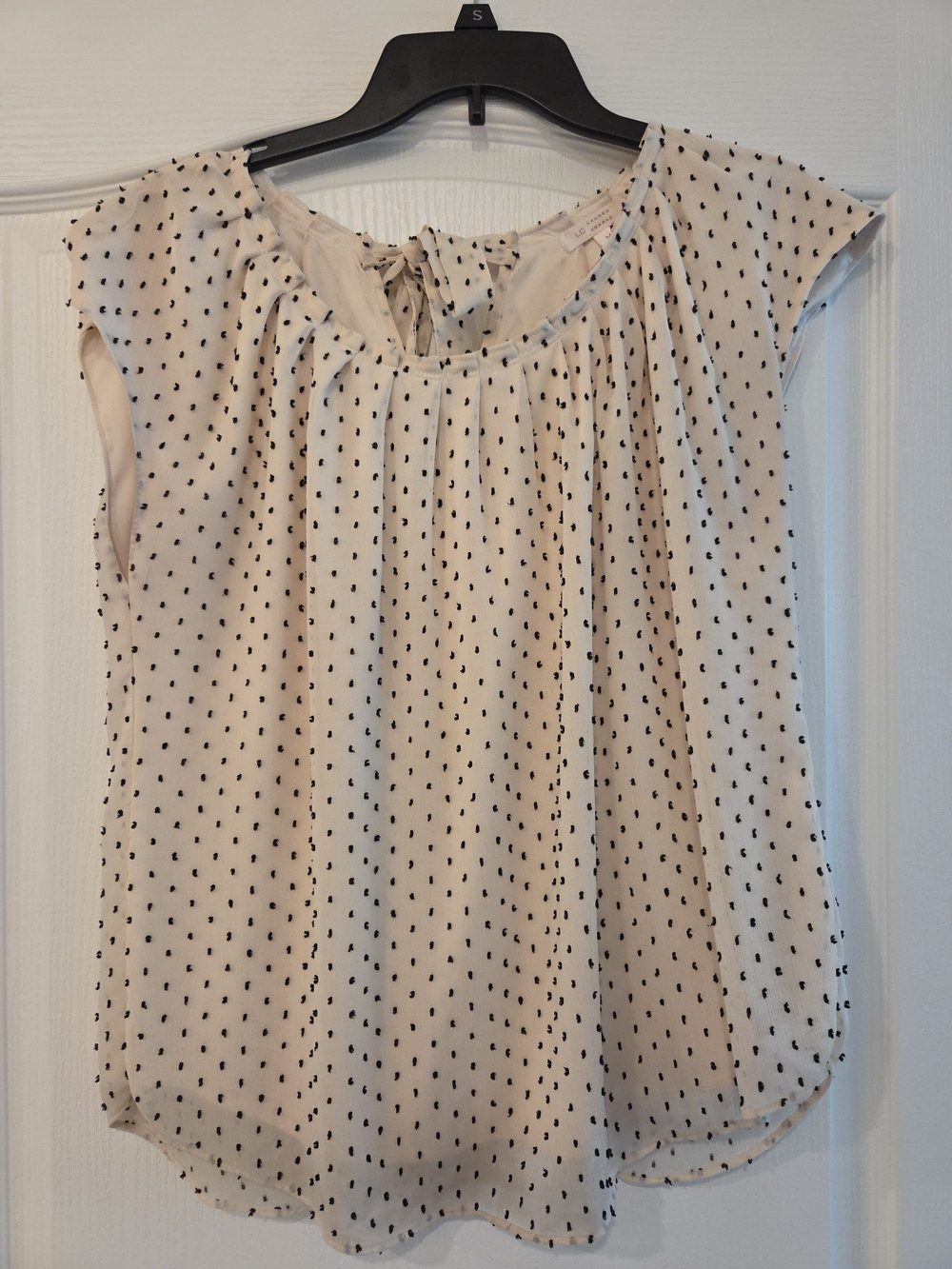 LC Lauren Conrad Cream Dot Tie-Neck Cap-Sleeve Blouse